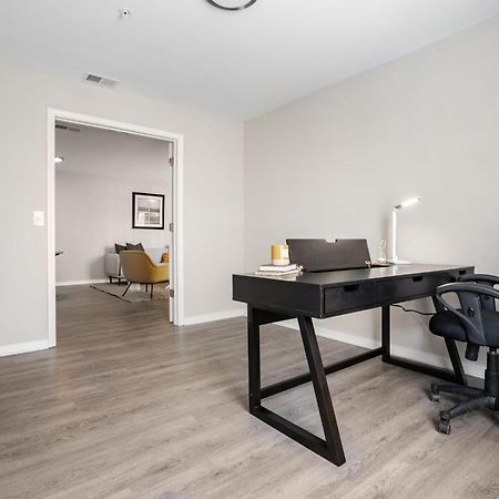 One Bedroom Apartment Near Downtown 罗利 外观 照片