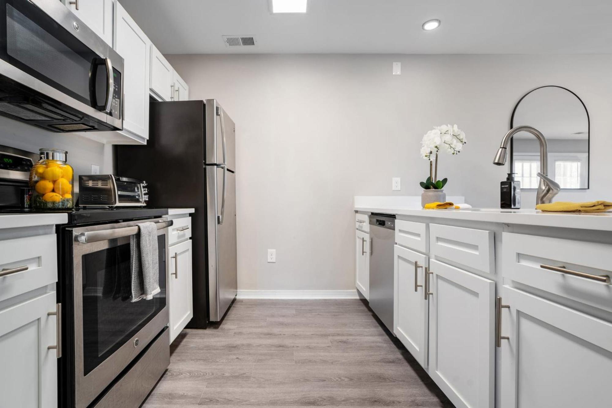 One Bedroom Apartment Near Downtown 罗利 外观 照片